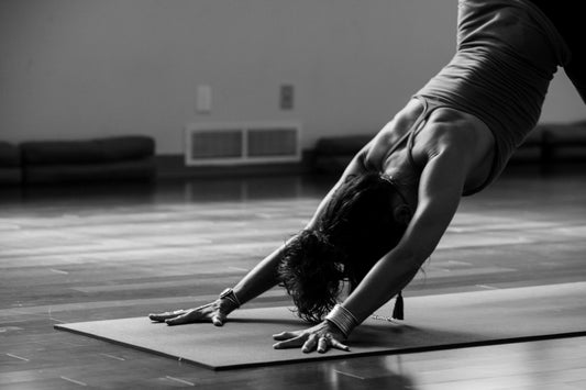 CBD y Yoga: La alianza natural que transforma tu práctica y tu bienestar